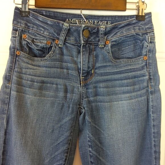 American Eagle straight super stretch mildly distressed Jeans - Picture 1 of 11